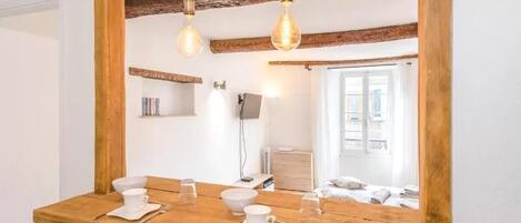 1 bedroom, iron/ironing board, WiFi