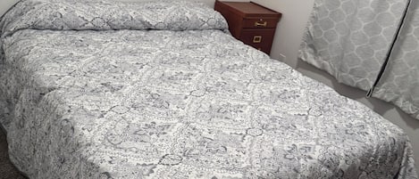Free WiFi, bed sheets