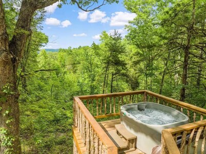 Hot Tub Tower Private Bungalow Buffalo River