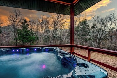 Charming Family Farm House Hot Tub Buffalo River
