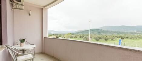 Standard-Doppelzimmer, Stadtblick | Terrasse/Patio