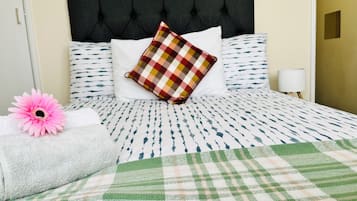 2 bedrooms, desk, iron/ironing board, free WiFi