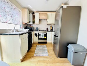 Fridge, microwave, oven, coffee/tea maker