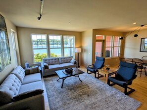 Smart TV, fireplace, printers