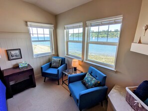 Smart TV, fireplace, printers