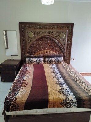 3 bedrooms, WiFi, bed sheets