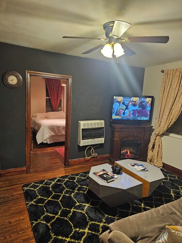 Loft 3
 1-bedroom apartment in terrific Logan with Wi-Fi, AC