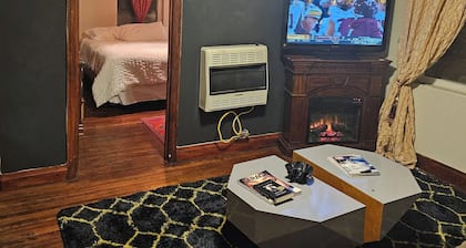 Loft 3
1-bedroom apartment in terrific Logan with Wi-Fi, AC