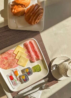 Bao gồm bữa sáng buffet hàng ngày 