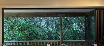 Mokoroa Retreat - peaceful location, pet friendly!