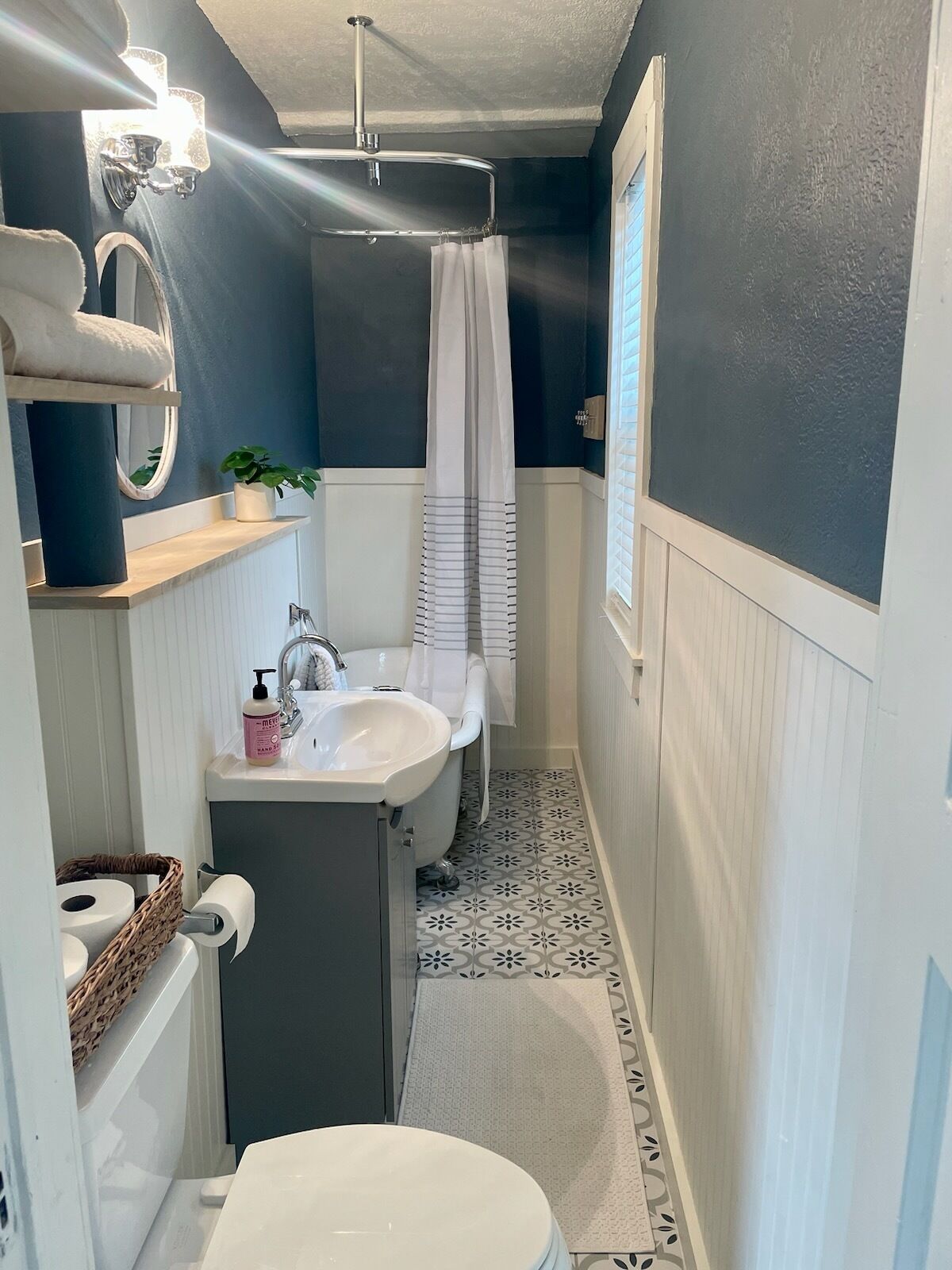 Towels, soap, toilet paper