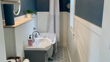 Towels, soap, toilet paper