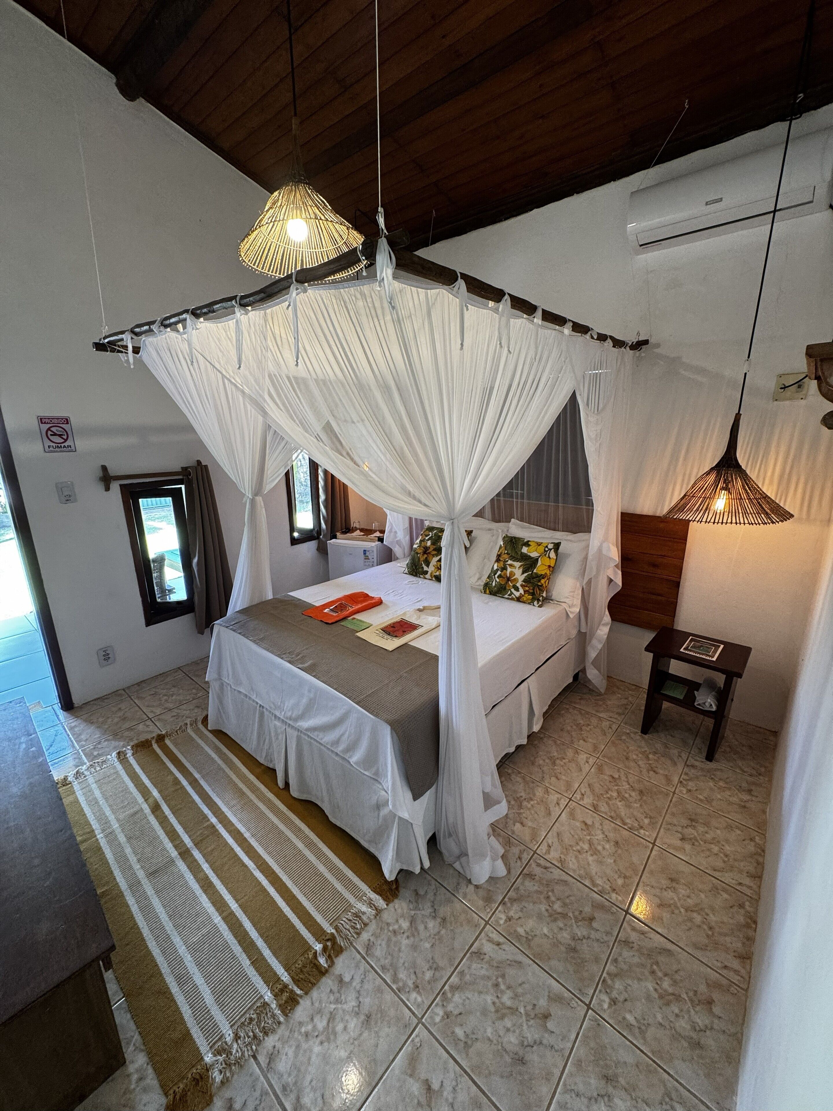 Habitación doble estándar | Muebles diferentes y wifi gratis 