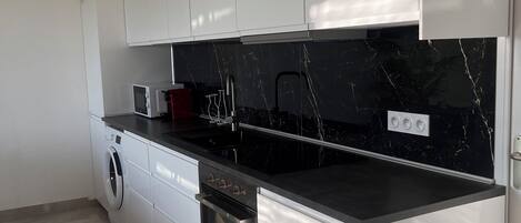 Mikrobølgeovn, ovn, kogeplade, opvaskemaskine