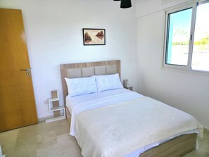 3 habitaciones, tabla de planchar con plancha y wifi gratis 