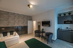 Luxury Double Room, Balcony, Courtyard View | Laptop workspace, blackout drapes, soundproofing, free WiFi