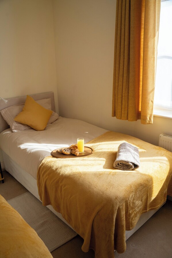 Desk, iron/ironing board, free WiFi, bed sheets