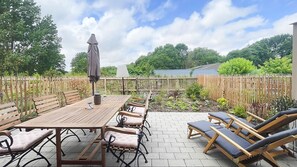 Outdoor dining - Vacation cottage Gut Jarnitz (Ralswiek)