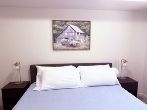 3 bedrooms, iron/ironing board, free WiFi, bed sheets - NEW house close to CFD/Dwntwn/FWY Perfect for families/couples/business travel (Cheyenne)