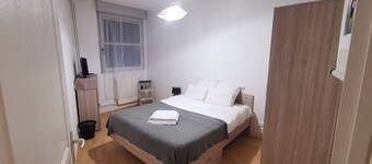 Le Clos du Parc / Modern & quiet apartment with small outdoor area