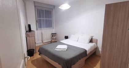 Le Clos du Parc / Modern & quiet apartment with small outdoor area