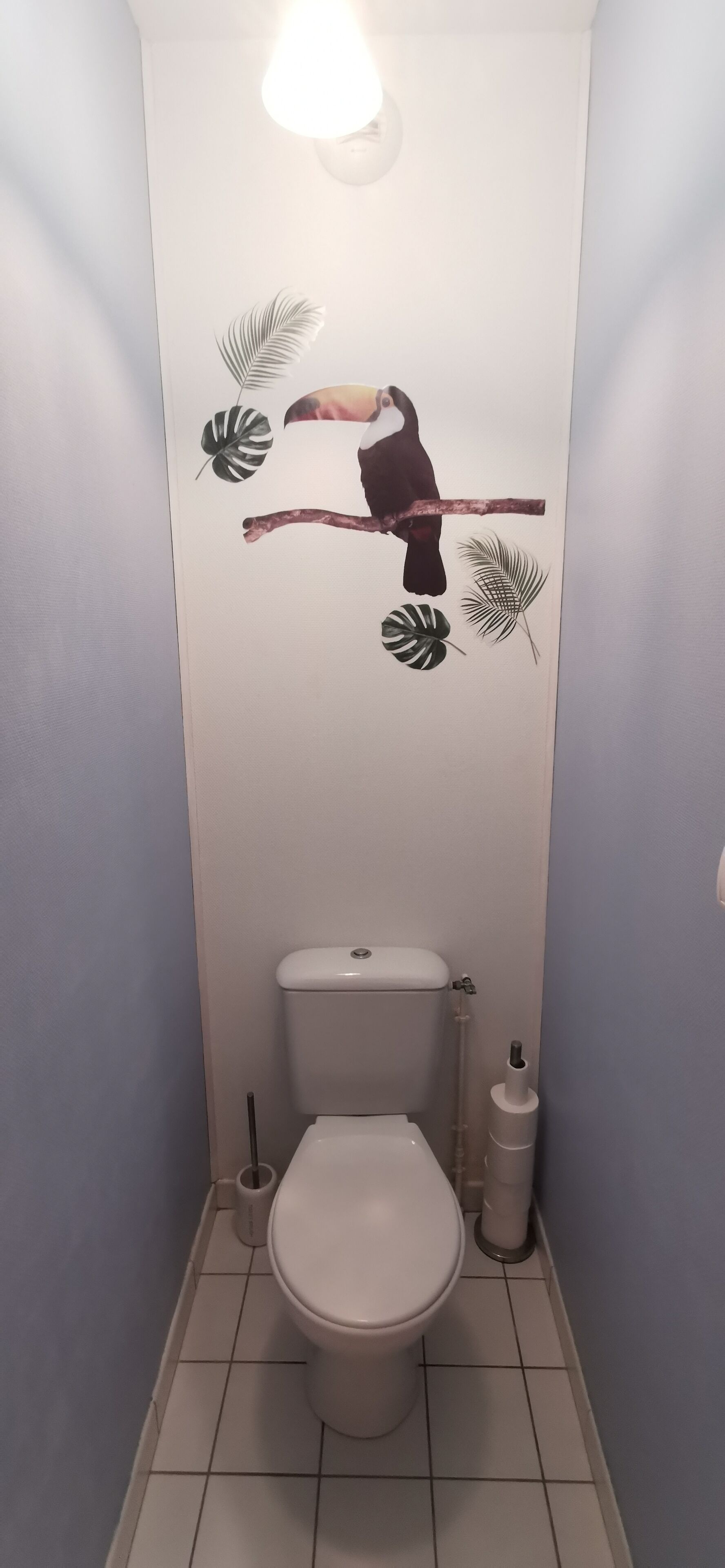 Serviettes fournies, savon, papier toilette