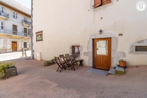 Esterni
