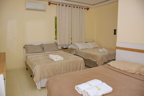 Triple Room, Courtyard View | In-room dining - SUITES E FLATS BRILHO DO SOL (Maraú)