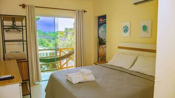 Comfort Single Room, Balcony, Courtyard View | In-room dining