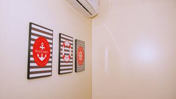 Classic Double or Twin Room | In-room dining