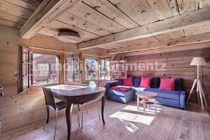 Fireplace - Very comfortable studio for 2 people, living room with wood-burner, kitchen area with dishwasher, sl (Grimentz)