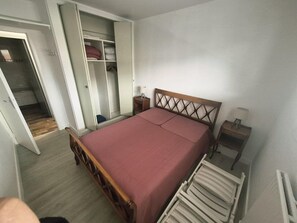 2 bedrooms