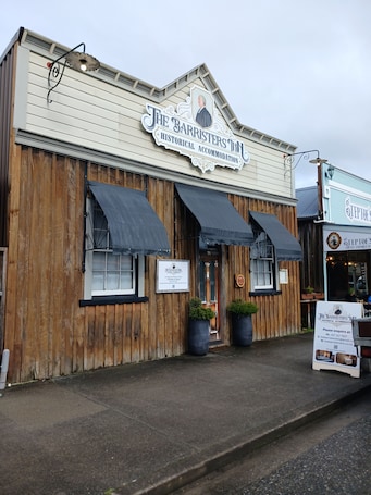 Exterior detail. Family pet friendly bnb in Reefton West Coast.
