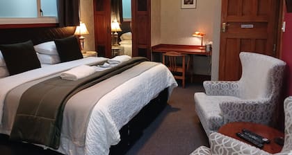 Family pet friendly bnb in Reefton West Coast.