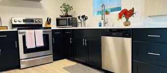 Beautifully Remodeled w/Office-Quiet Neighborhood/Super fast WiFi-Kadlec/PNNL