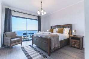 3 bedrooms, iron/ironing board, travel cot, free WiFi - Blue Outlook Retreat by Atlantic Holiday (Água de Pena)