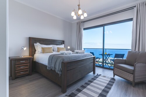 Blue Outlook Retreat by Atlantic Holiday