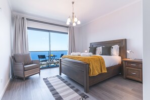 3 bedrooms, iron/ironing board, travel cot, free WiFi