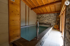Piscine couverte, piscine chauffée
