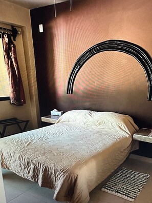 2 chambres, fer et planche à repasser, Wi-Fi, draps fournis
