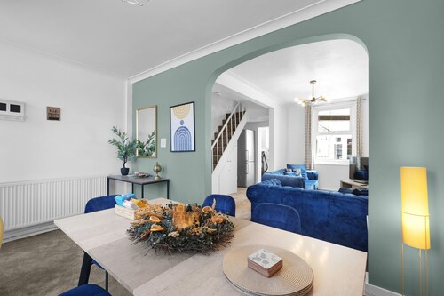 Charming 3 Bed House at Blakes Cottages