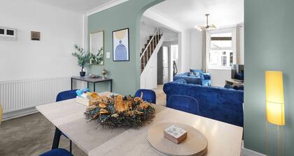 Charming 3 Bed House at Blakes Cottages