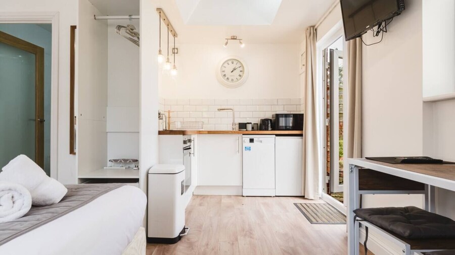 Cosy Studio Annexe Central Cheltenham