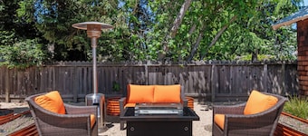 Peaceful Napa Getaway with Designer Finishes & Outdoor Oasis