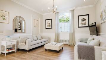 豪華客房, 庭園景觀 | 起居區