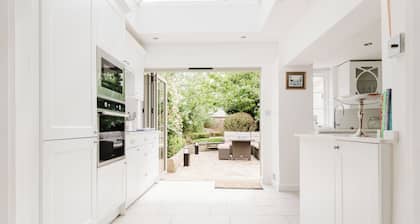 Stylish Townhouse Annexe Cheltenham