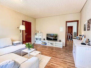 1 bedroom, Internet
