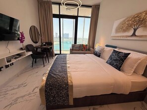 1 bedroom, iron/ironing board, WiFi, bed sheets - Studio Luxe in Maryah Island Near Cleveland and ADGM (Abu Dhabi)