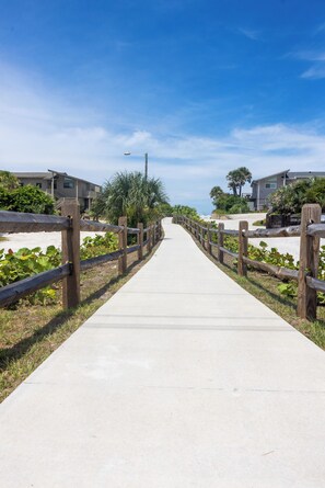 Property grounds - Walk to No-Drive Beach - 3BR Condo w Pools, Patio & Amenities (New Smyrna Beach)