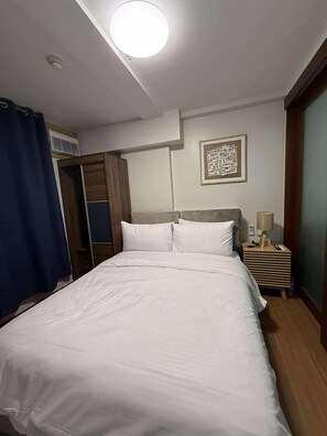 1 bedroom, iron/ironing board, WiFi, bed sheets